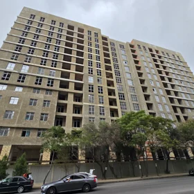 In Baku 156.0 m² apartment is for sale - Image 3