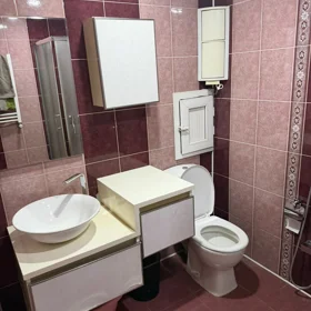 In Baku 90.0 m² apartment is for rent - Image 2