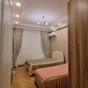 In Baku 110.0 m² apartment is for rent - Image 6