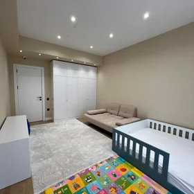 In Baku 185.0 m² apartment is for sale - Image 2
