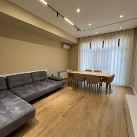 In Baku 185.0 m² apartment is for sale - Image 3