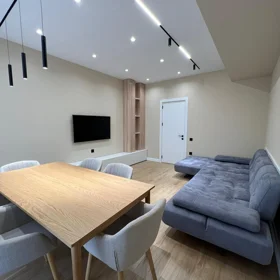 In Baku 185.0 m² apartment is for sale - Image 5