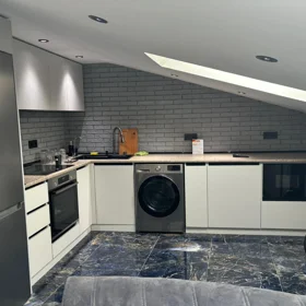 In Baku 70.0 m² apartment is for rent - Image 9