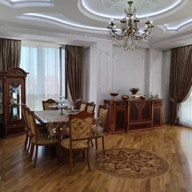 In Baku 142.0 m² apartment is for sale - Image 4