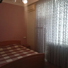 In Baku 100.0 m² apartment is for rent - Image 2