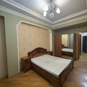 In Baku 85.0 m² apartment is for rent - Image 5