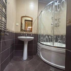 In Baku 85.0 m² apartment is for rent - Image 9