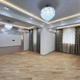In Baku 193.0 m² apartment is for sale - Image 4