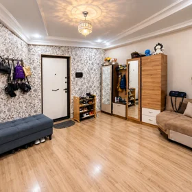 In Baku 77.0 m² apartment is for sale - Image 2
