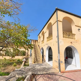 In nan 204.0 m² house with 5.0 rooms is for sale - Image 3