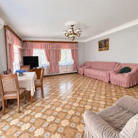 In nan 204.0 m² house with 5.0 rooms is for sale - Image 5