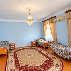 In nan 204.0 m² house with 5.0 rooms is for sale - Image 6