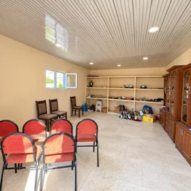 In nan 204.0 m² house with 5.0 rooms is for sale - Image 9