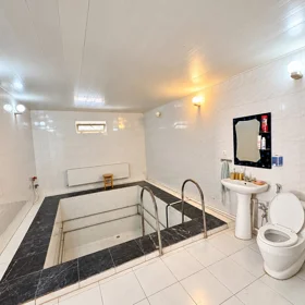 In nan 204.0 m² house with 5.0 rooms is for sale - Image 10