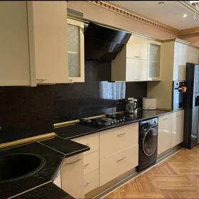 In Baku 117.0 m² apartment is for sale - Image 7