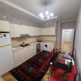 In Baku 100.0 m² apartment is for rent - Image 6