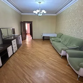 In Baku 70.0 m² apartment is for rent - Image 4