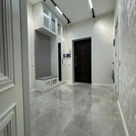 In Baku 70.0 m² apartment is for rent - Image 3