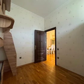 In Baku 80.0 m² apartment is for rent - Image 7