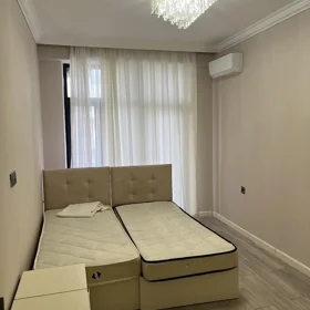In Baku 130.0 m² apartment is for rent - Image 2