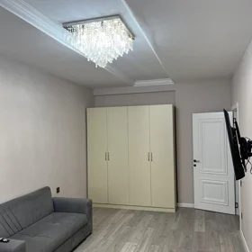 In Baku 130.0 m² apartment is for rent - Image 4