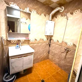 In Baku 65.0 m² apartment is for sale - Image 2