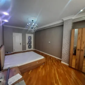 In Baku 135.0 m² apartment is for sale - Image 8