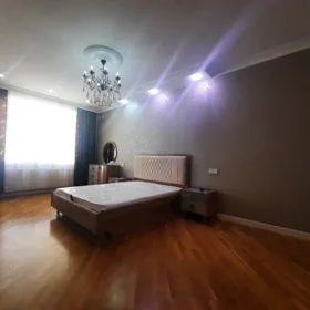 In Baku 135.0 m² apartment is for sale - Image 9