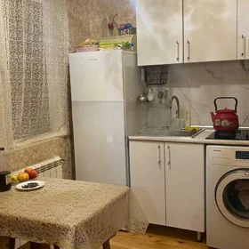 In Səbail rayonu 65.0 m² house with 2.0 rooms is for rent - Image 2