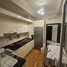 In Baku 80.0 m² apartment is for rent - Image 9