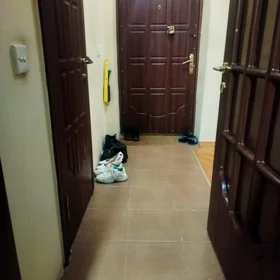 In Baku 90.0 m² apartment is for sale - Image 2