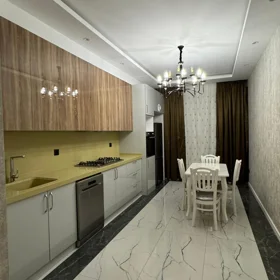 In Baku 151.0 m² apartment is for rent - Image 2