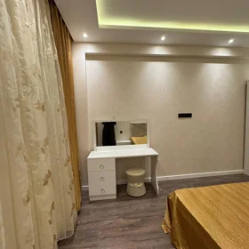 In Baku 151.0 m² apartment is for rent - Image 5