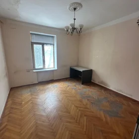 In Baku 72.0 m² apartment is for sale - Image 3