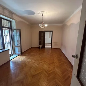In Baku 72.0 m² apartment is for sale - Image 5