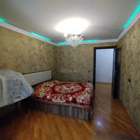 In Baku 70.0 m² apartment is for sale - Image 2