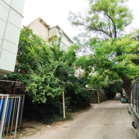 In Baku 70.0 m² apartment is for sale - Image 3