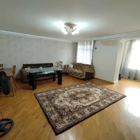 In Baku 70.0 m² apartment is for sale - Image 6