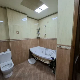 In Baku 89.0 m² apartment is for sale - Image 2