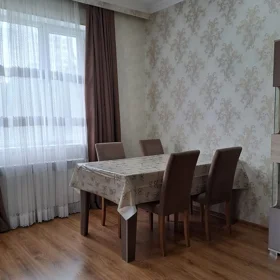 In Baku 70.0 m² apartment is for rent - Image 3