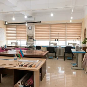 In Baku 75.0 m² commercial is for rent - Image 2
