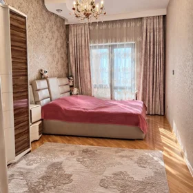 In Baku 106.0 m² apartment is for sale - Image 3