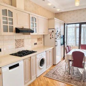 In Baku 106.0 m² apartment is for sale - Image 5