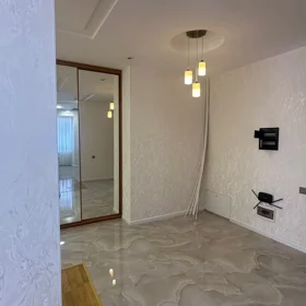 In Baku 280.0 m² apartment is for rent - Image 3