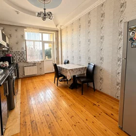 In Baku 90.0 m² apartment is for rent - Image 4