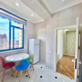 In Baku 70.0 m² apartment is for rent - Image 5