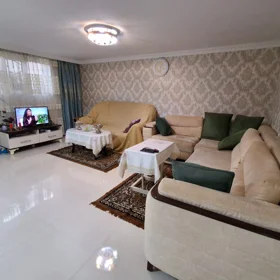 In Baku 160.0 m² house with 6.0 rooms is for sale - Image 5