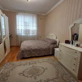 In Baku 160.0 m² house with 6.0 rooms is for sale - Image 7