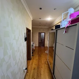 In Baku 100.0 m² apartment is for sale - Image 7