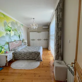 In nan 185.0 m² house with 4.0 rooms is for sale - Image 8